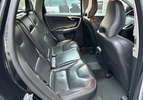 Volvo XC 60 cena 61000 przebieg: 313000, rok produkcji 2014 z Serock małe 137